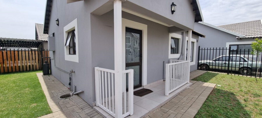 2 Bedroom Property for Sale in Heidedal Free State